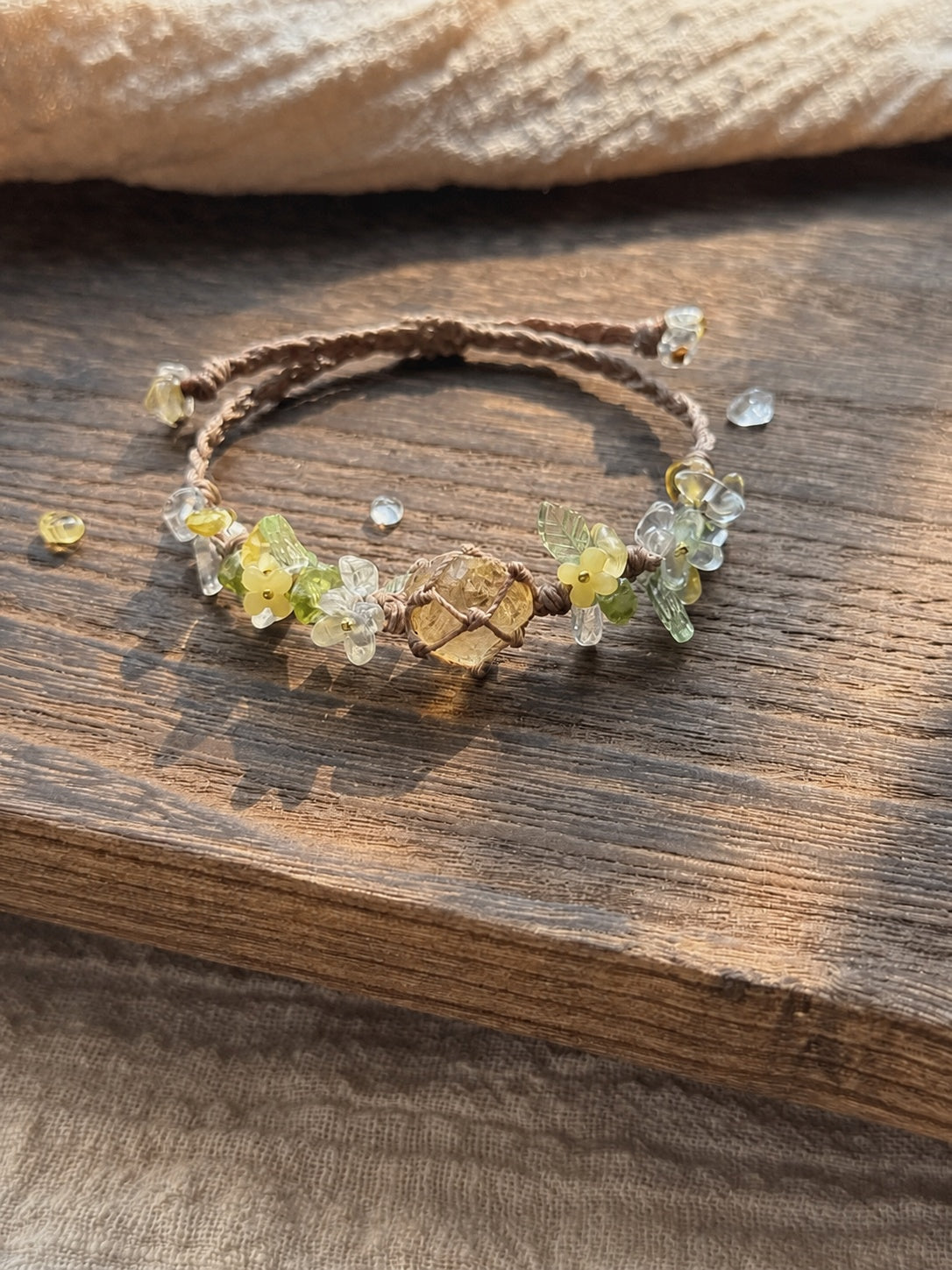 Rohes Citrin-Makramee-Armband – Ansicht 1