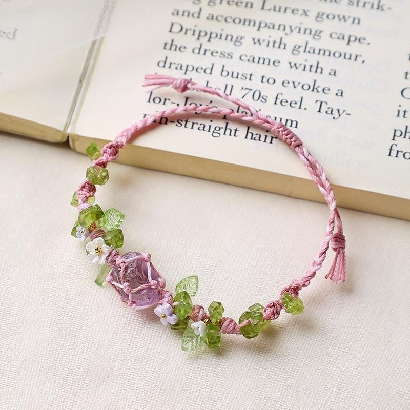 Amethyst- und Peridot-Makramee-Armband – Ansicht 1